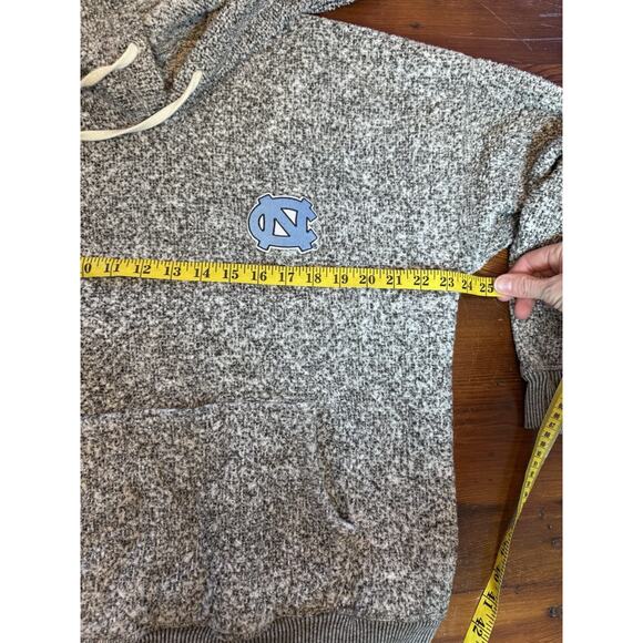 North Carolina Tar Heels Women's Relaxed Fit Sherpa Pullover Hoodie Size Medium - Picture 11 of 13